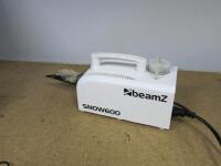 BeamZ Snow600 Machine with Foot Pedal.