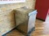 Classeq Glass Washer, Model DUO 750/WS, S/N 40017565-1613. Comes with 2 Trays. Size H85cm x W57cm x D60cm. - 2
