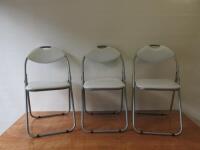 3 x Harbour Housewares Folding Chairs on Metal Frame with Padded Seat & Backrest in White.