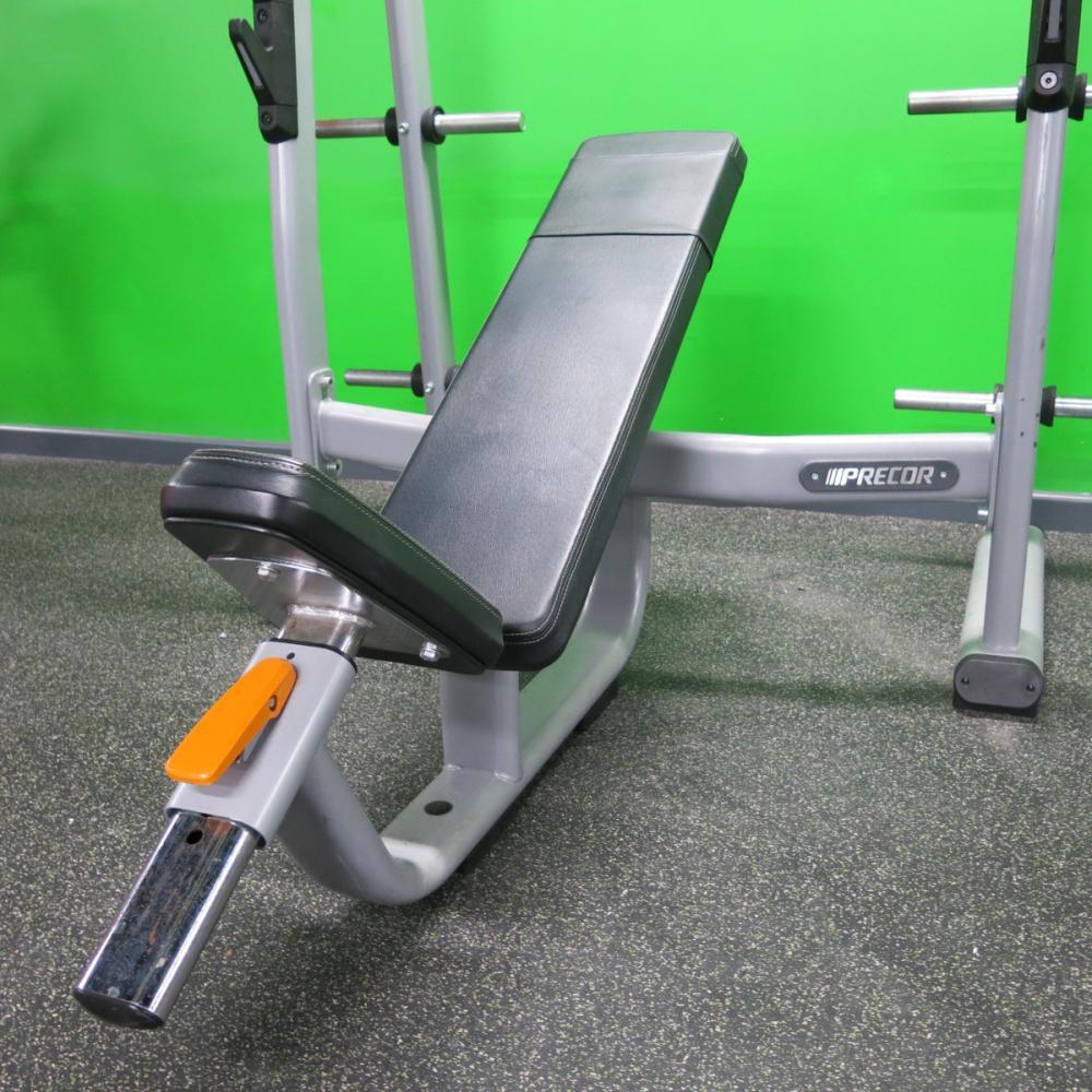 Precor Discovery Series, Olympic Incline Bench, S/N CWB068003.