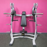 Precor Discovery Series, Plate Loaded Chest Press, S/N CWP018002-141.
