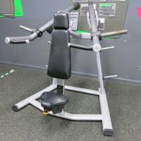 Precor Discovery Series, Plate Loaded Shoulder Press, S/N CWP038002-141.
