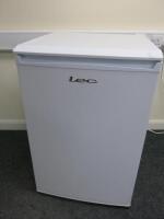 LEC Undercounter Fridge, Model R5517W