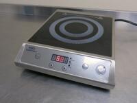 Nisbets Essential 2700W Induction Hob, Model DA610.