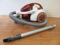 Hoover Spritz Vacuum Cleaner, Model SE71. Comes with Attachment(As Viewed/Pictured).