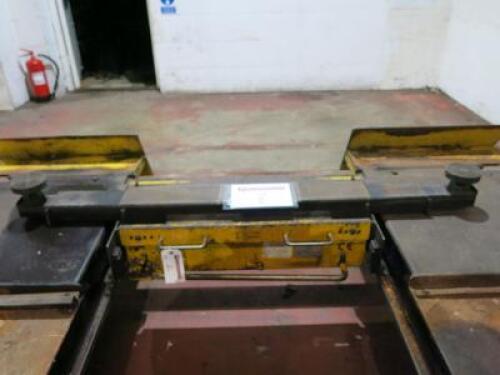 Major Lift 2800kg Centre Ramp Jack.