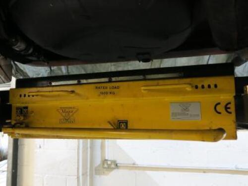 Major Lift 1500kg Centre Ramp Jack, S/N 13/10118-0203.