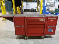 Snap-On Mobile Tool Chest with 4 Central Drawers, 2 Side Cupboards with 8 Draws & Fold Out Shelf (No Key). Comes with Contents to Include Assortment of Tooling (As Viewed/Pictured).