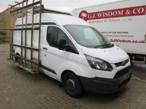 WH63 JUE: Ford Transit Custom 290 Eco-TE White Panel Van. Diesel, 2198cc. MOT Expired Jan 2022.Mileage 78,300. Vehicle Fitted with Roof Bars & Side Frame. Comes with V5 & Key.