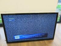 Panasonic 47" Smart Viera LED TV, Model TX-L47E5B. Comes with Part Wall Bracket. NOTE: requires remote.