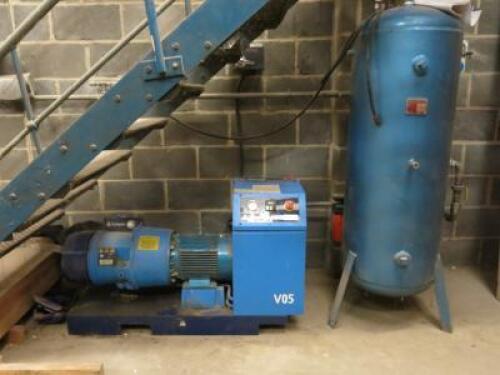 CompAir V05 Rotary Screw Compressor, Model 705PSAS07-4036D000, Hours 19539, 3 Phase. Comes with Air Receivers Ltd Receiver Tank, S/N 11952/2. Comes with User Hand Book.