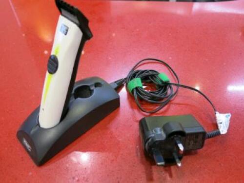 Wahl Cordless Super Trimmer. Comes with Charger & Base.