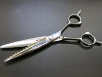 BMAC 5 Series Nigata Dry Cut Japanese Steel Scissors.