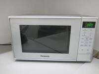 Panasonic Microwave, Model NN-E28JMM BPQ.