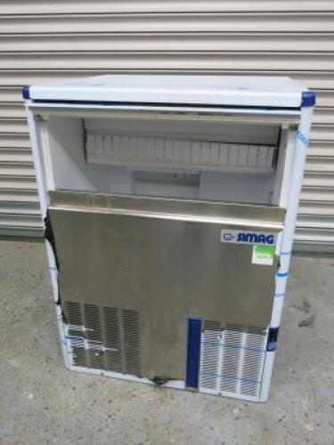 Sigma Stainless Steel Ice Machine, Model SDE84.