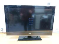 LG 32" LCD TV, Model 32LK450U-ZH. NOTE: requires remote.