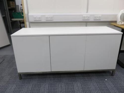 White 3 Door Push Close Cupboard on Metal Brushed Base. Size H70 x W150 x D52cm.