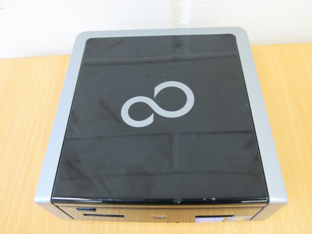 Fujitsu ESPRIMO ミニPC Core i3-9100T　WIN11 31c3XILR76L.jpg