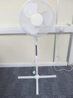 3 Speed Floor Standing Fan, Model FS40-8JC.