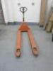 Slingsby Hand Pallet Truck, Model M25, Capacity 2000kg, Fork Width 68.5cm, Fork Length 122cm. - 5