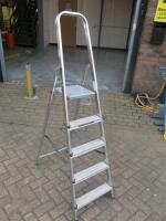 Youngman 5 Tread Step Ladder, Capacity 110kg.