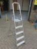 Youngman 5 Tread Step Ladder, Capacity 110kg.