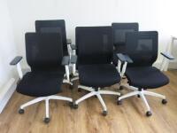 6 x Black & White Sense G28 Ergo Swivel Office Chairs.