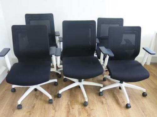 6 x Black Sense G28 Ergo Swivel Office Chairs.